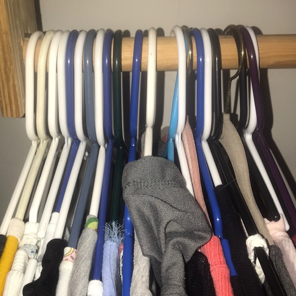 22 Tops Clothing Bundle!!